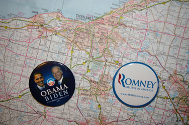 Romney vs Obama buttons on map
